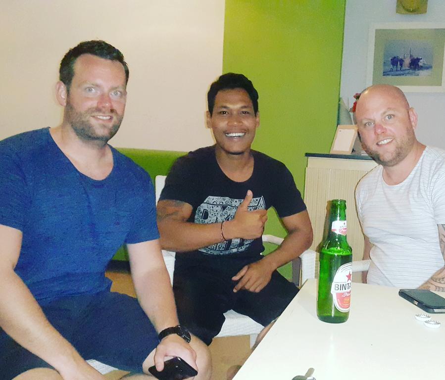 丹帕沙 瓦洛米亚旅馆酒店 外观 照片